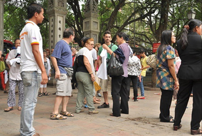 Hanoi fights against overcharging problem