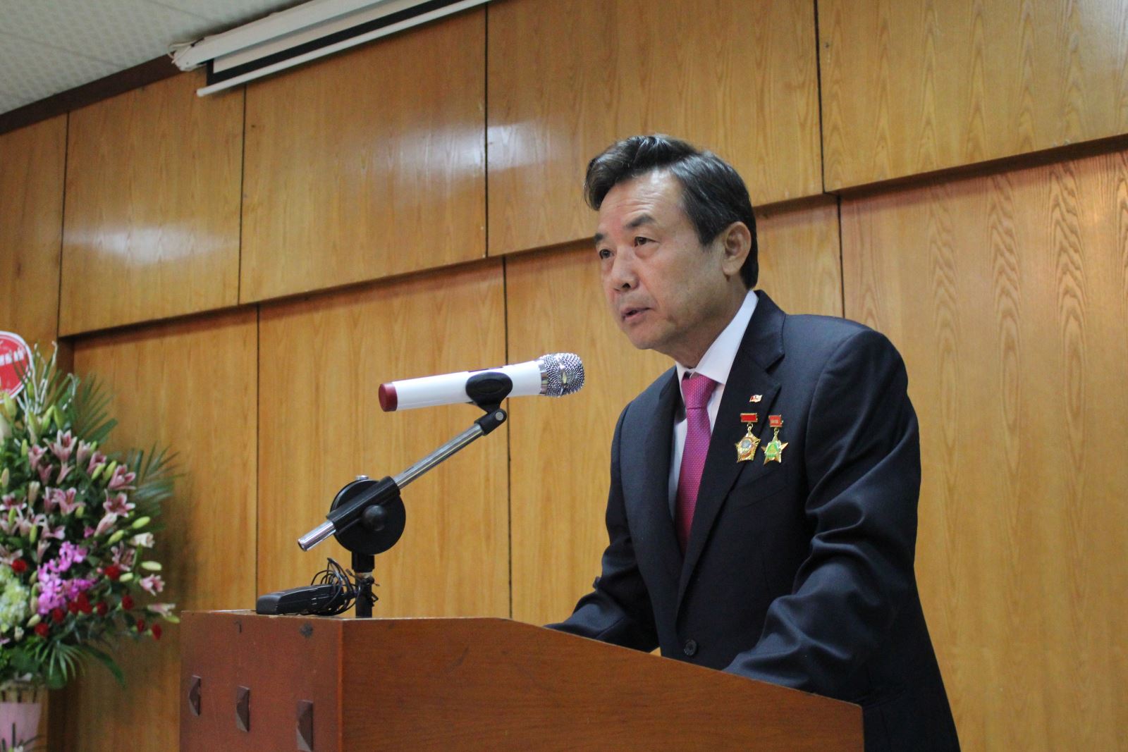 VUFO awards medal ‘For Peace and Friendship’ to Korean Envoy