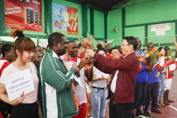 vietnamese in mozambique holds football tournament to mark august revolution