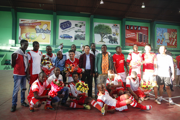Vietnamese in Mozambique holds football tournament to mark August Revolution