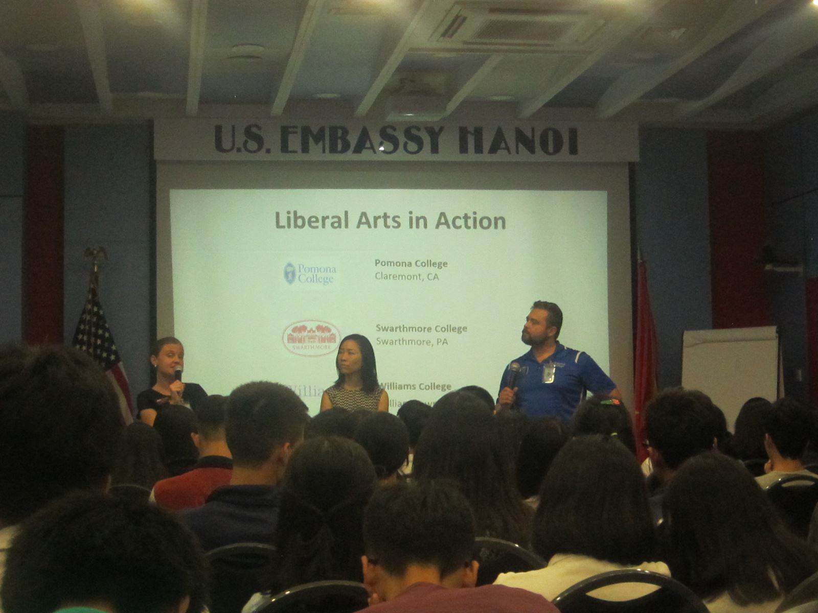 Vietnamese students explore US liberal arts college system