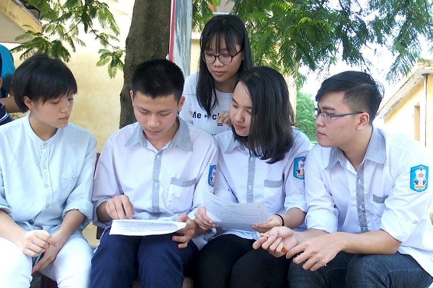 Tuition fee exemptions for poor secondary pupils, Vietnam education, Vietnam higher education, Vietnam vocational training, Vietnam students, Vietnam children, Vietnam education reform, vietnamnet bridge, english news, Vietnam news, news Vietnam, vietnamn