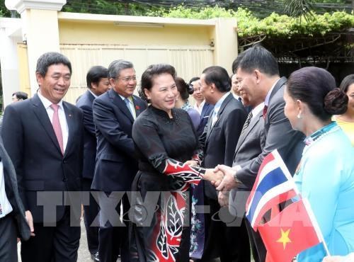 NA Chairwoman meets embassy staff, community representatives in Thailand