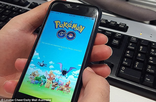 HCMC forbids officials, public servants from playing Pokémon GO at work