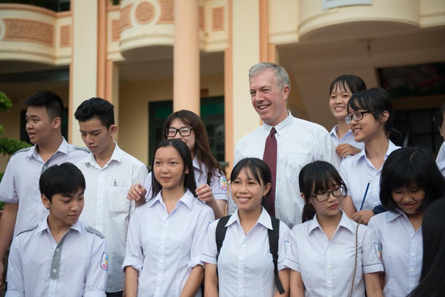 US Ambassador discusses history and education in Dien Bien