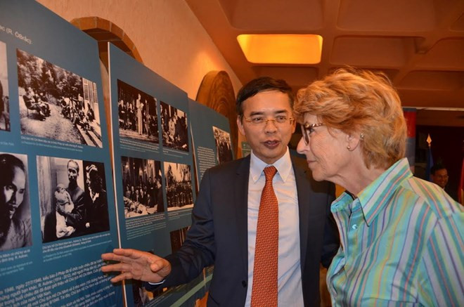 photo exhibition about president ho chi minh opened in france