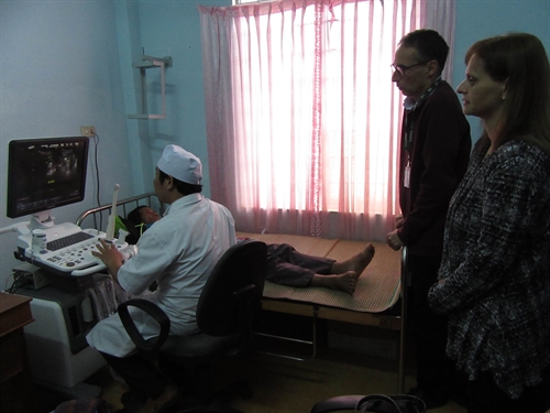 Doctors and Embassy bring health care to Kon Tum