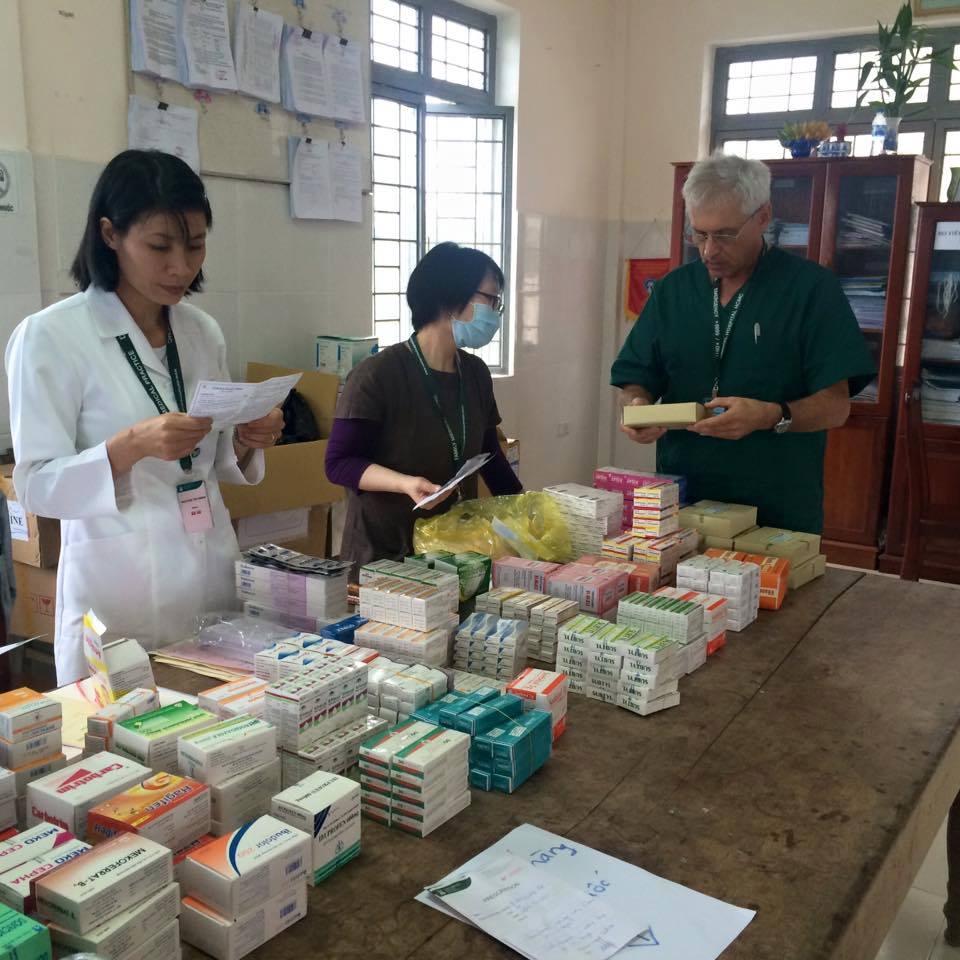 Doctors and Embassy bring health care to Kon Tum