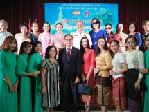 5000 masks from hufo friendship association handed over to lao students