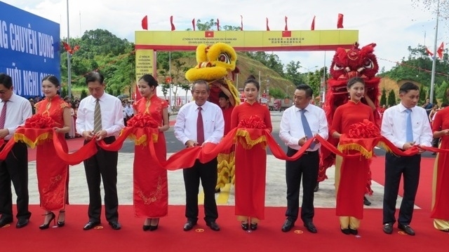 Freight route at Vietnam – China Border Gate opens to traffic