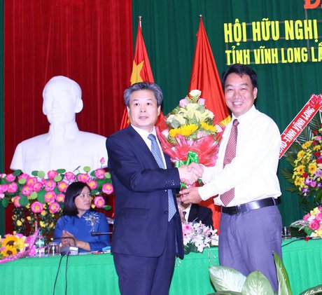 Vietnam-China Friendship Association of Vinh Long holds first congress