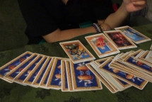 Vietnamese youths seek guidance through Tarot cards