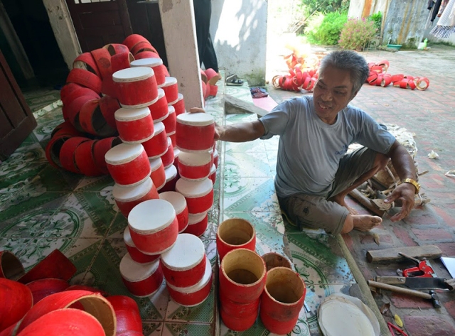 Village preserves the trade of making traditional toys for Mid-autumn festival