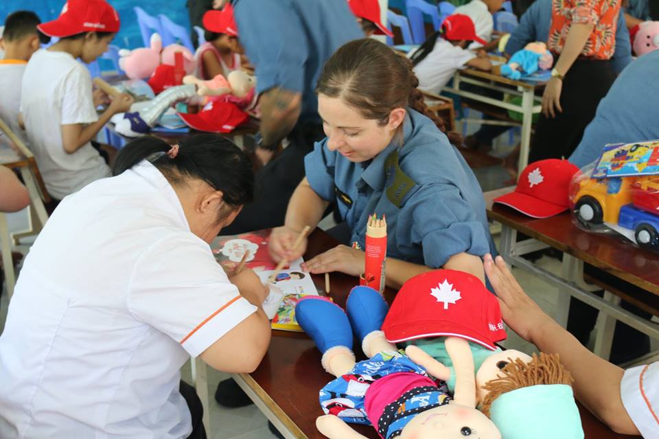 canadian naval officers visit disadvantaged kids in da nang