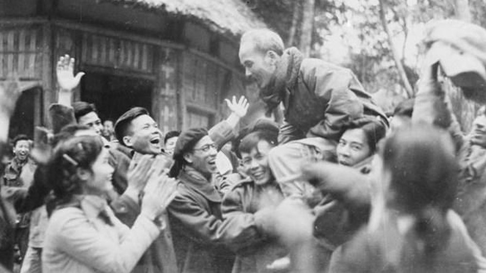 Hanoi holds photo exhibition marking 50 years of President Ho Chi Minh’s Testament