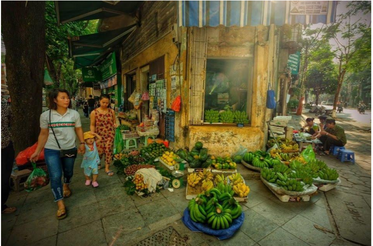 Hanoians explain why Hanoi is a city worth living in through photos
