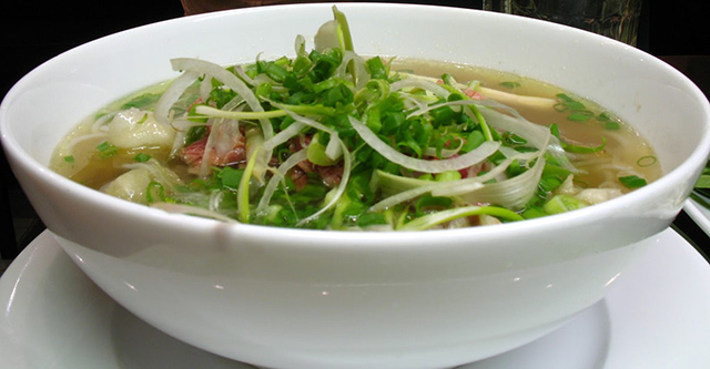 10 Vietnamese noodle dishes praised by foreign newspaper