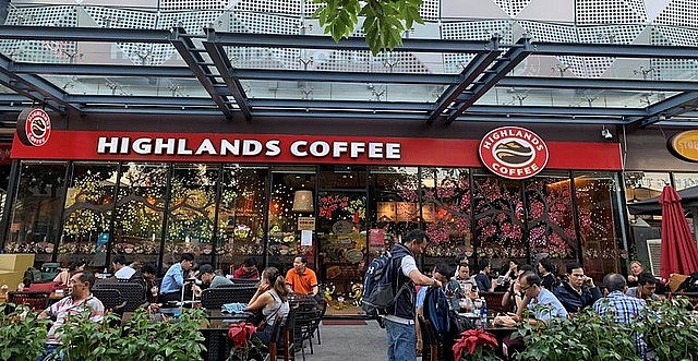 What franchise fees Vietnam’s largest café chains charge