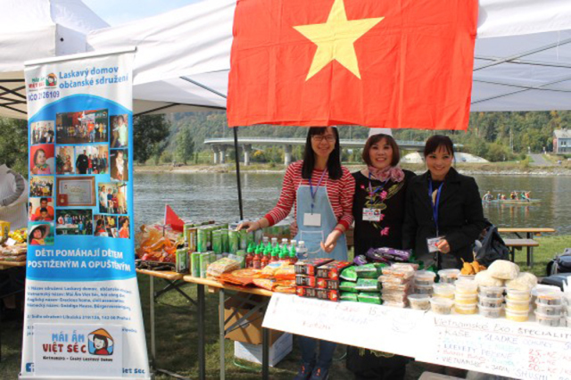 vietnam attended exotic food festival in czech republic