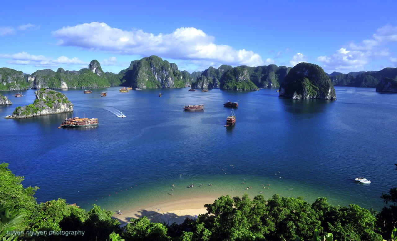 Vietnam's Pho, Ha Long bay among Top Asia tourism experiences