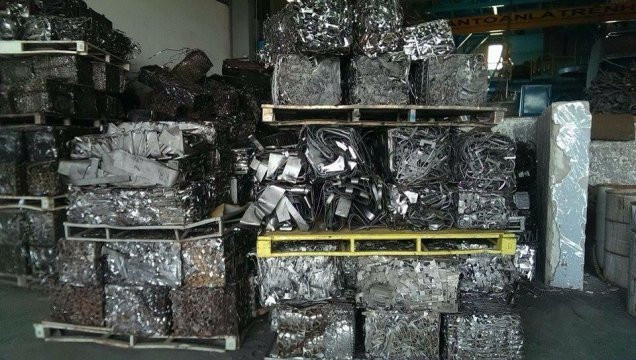 More than 10,000 ton of iron and steel scraps imported into Vietnam everyday