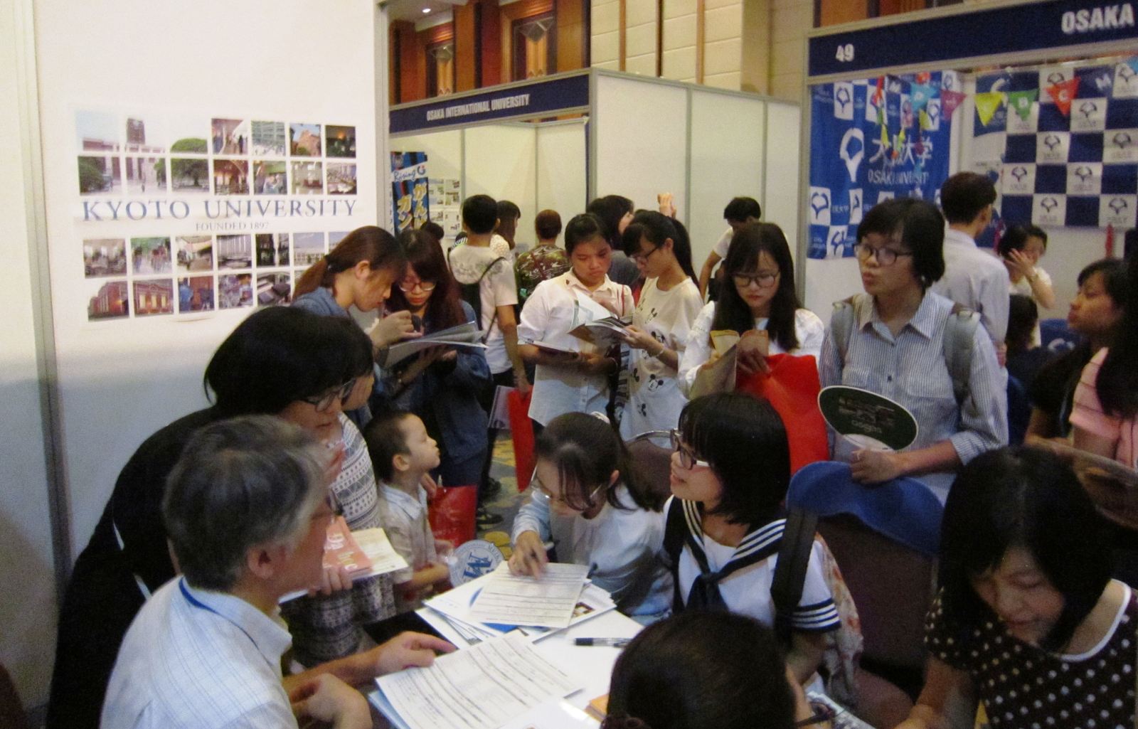 Study in Japan fair 2016 in Vietnam