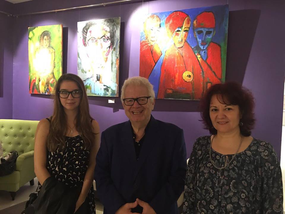 Greek Ambassador exhibits paintings of Vietnam