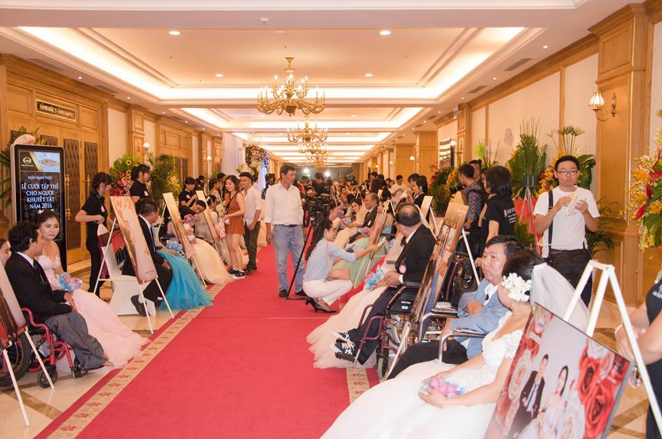 wedding ceremony of 60 special couples in saigon