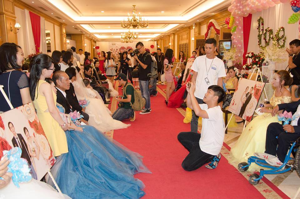 Wedding ceremony of 60 special couples in Saigon