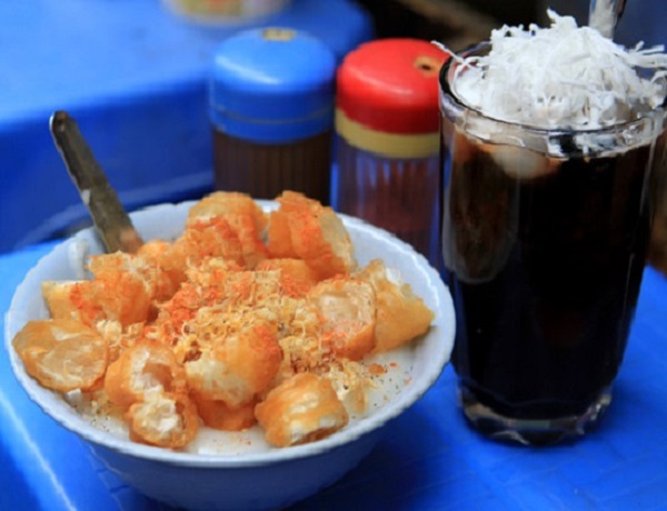 Childhood nostalgic with Hanoi's street food