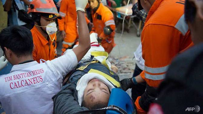 mass burials to begin as indonesia quake tsunami toll tops 800