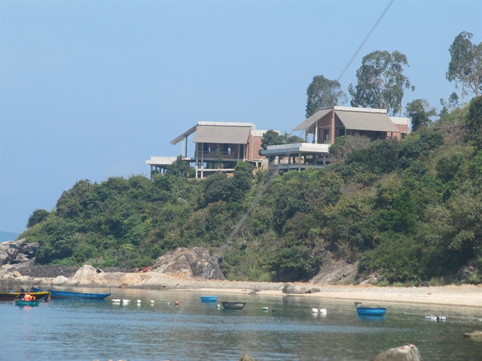 Tourism boom threatens Chàm Island ecosystems