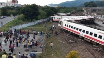 taiwan driver granted bail after 18 killed in train crash