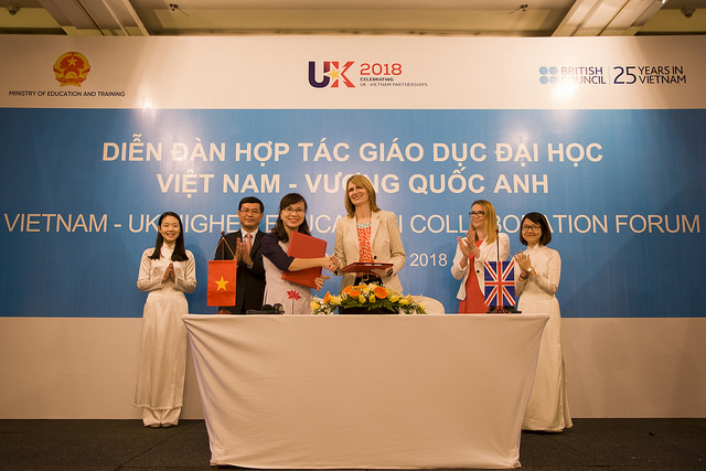 vietnam uk higher education forum held in hanoi