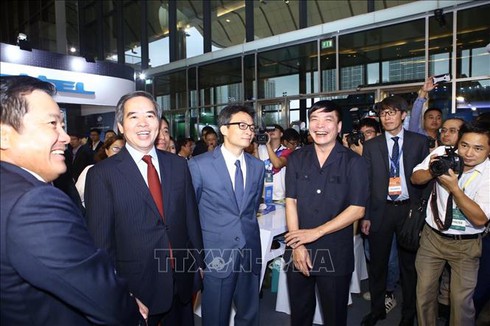Industry 4.0 Summit 2019 and international expo open in Hanoi