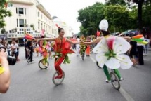 Over 200 circus artists to perform at Hoan Kiem pedestrian street zone this Saturday