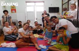 foreign volunteers leave good imprints in the city of da nang