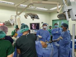 vietnamese doctors help with robotic surgeries in philippines