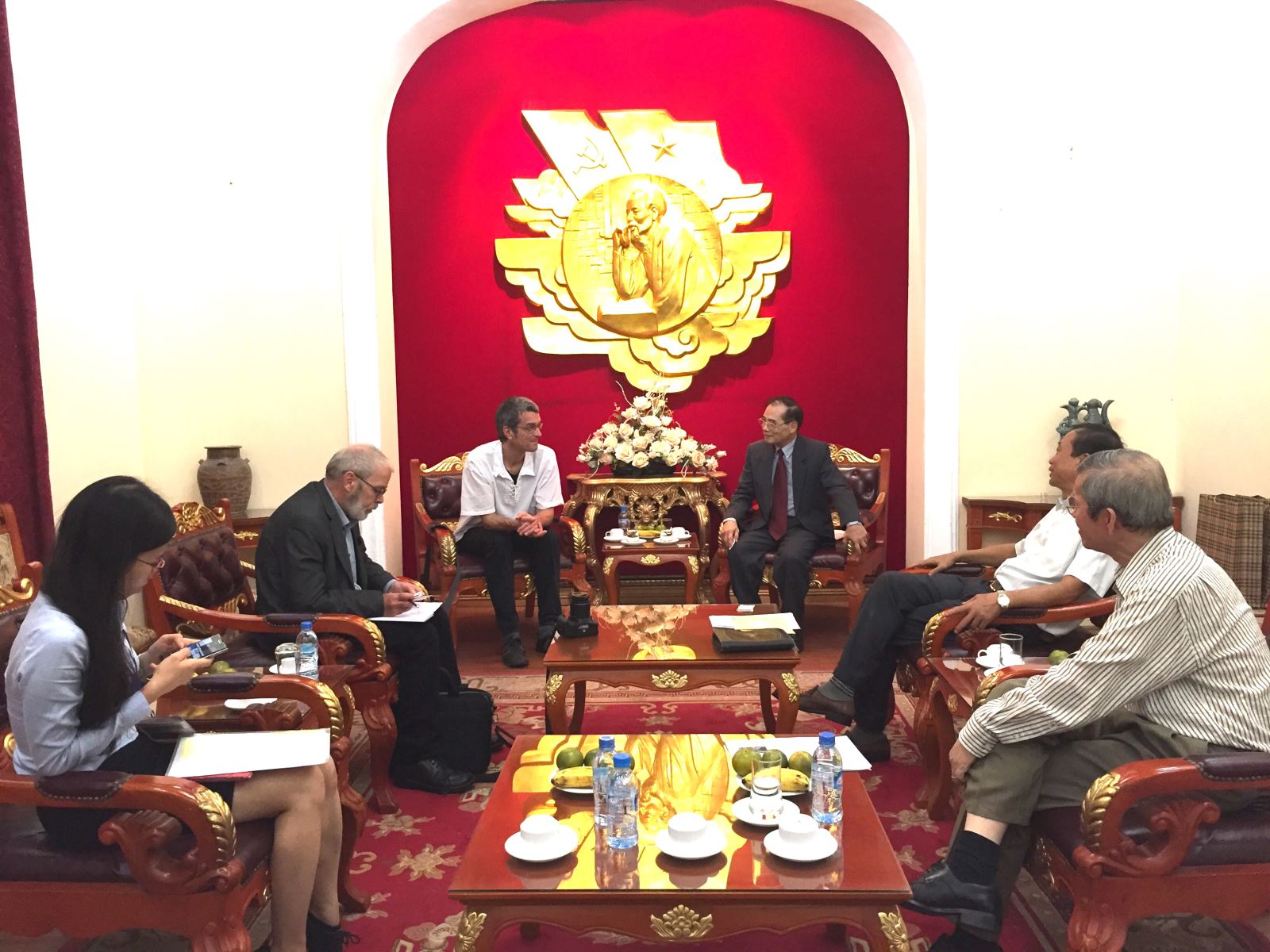 Vietnam-Germany Friendship Association meets delegation of German Communist Party