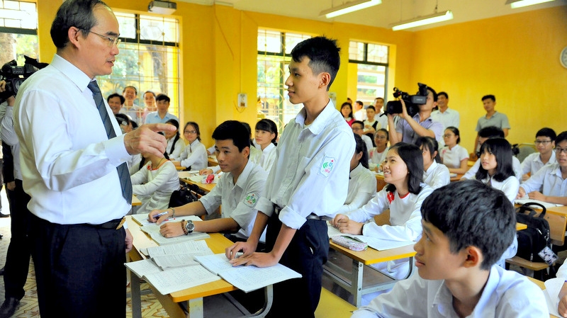 Various activities marked Vietnamese Teachers’ Day nationwide