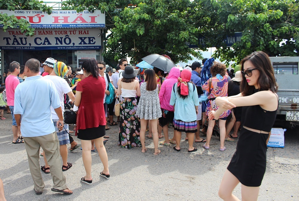 chinese tourists flocks to nha trang russian tourists gains recovery