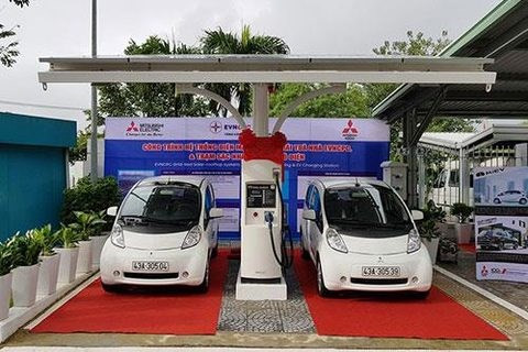 vietnams first station for e vehicles opens in da nang