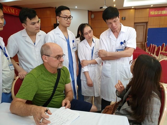 face to faces experts provide plastic surgery for vietnamese patients
