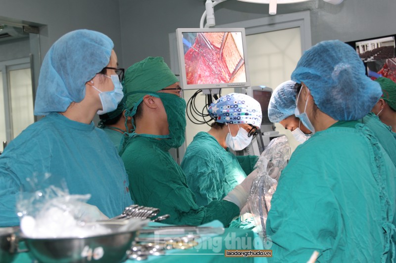 french lung experts guides vietnamese doctors