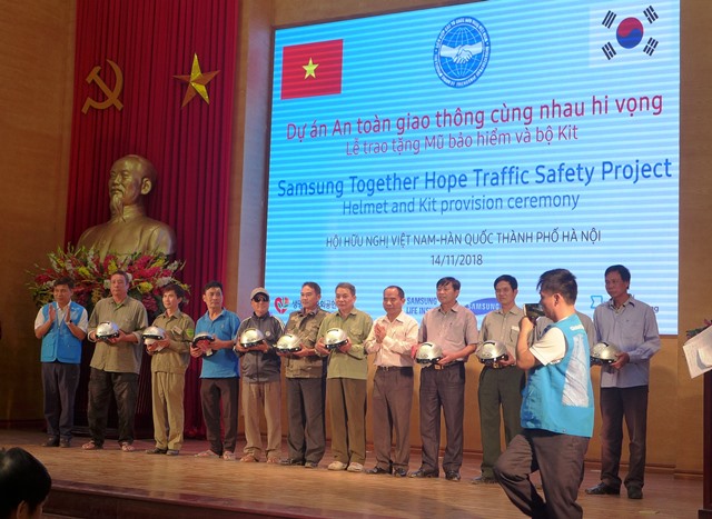 helmets first aid kit bags provided to motorbike taxi drivers