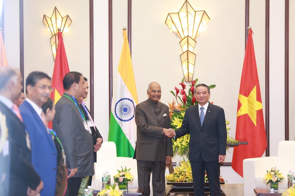 indian president welcomed in da nang