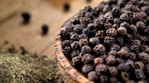6 Amazing Black Pepper Benefits: More than Just a Spice