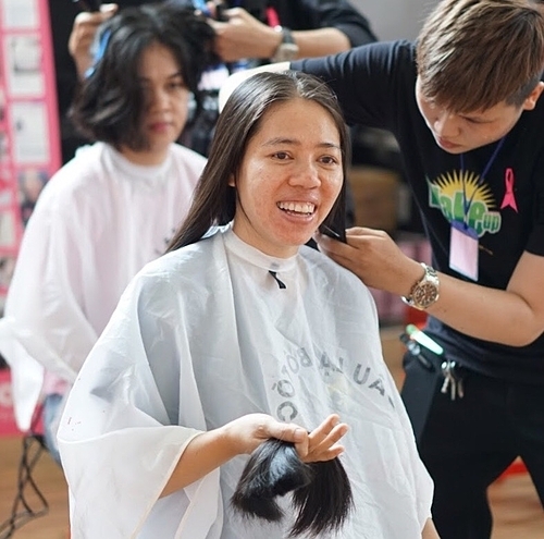 Hair donors give hope to breast cancer patients