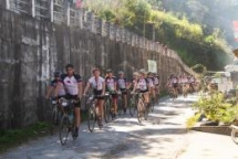 cycle4plan dutch sponsors raise funds for children in vietnam