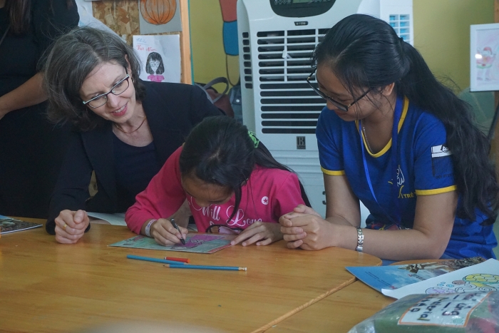 Canadian Ambassador accompanies Hanoi Run for Children 2019